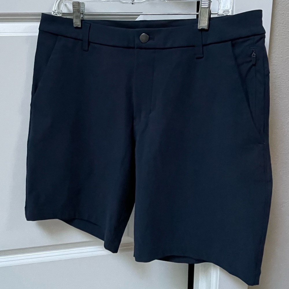 LULULEMON MEN SHORT